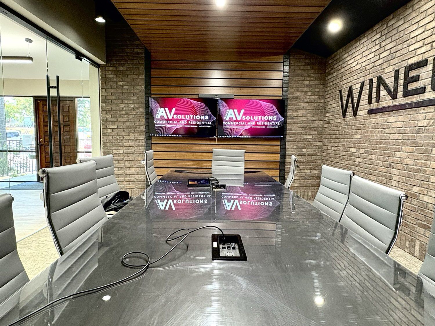 Conference room with dual displays and video bar